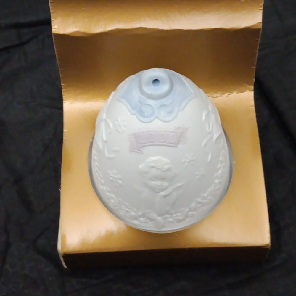 Llardo Collectable Christmas Tree Ornament.